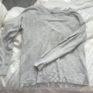 American eagle gray crew neck sweater- medium